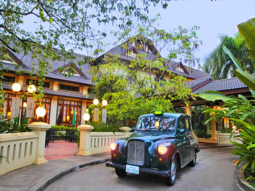 SETTHA PALACE